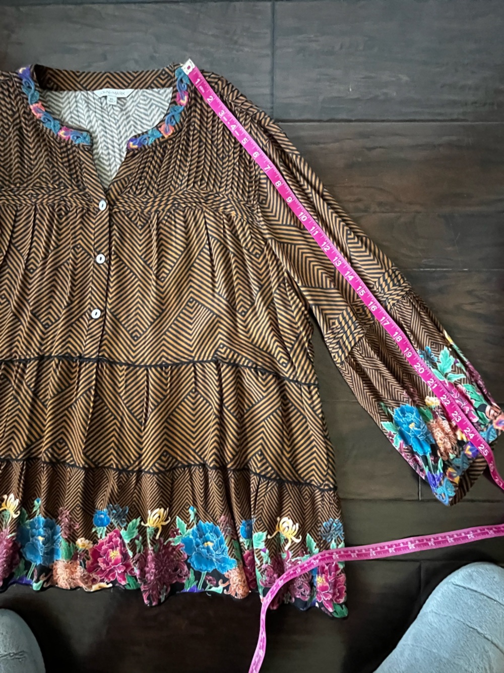 NWOT John Mark Brown embroidered tunic top; Size XL - Picture 4 of 12